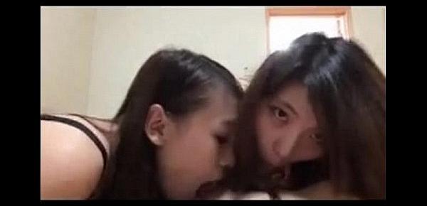  Singapore Chinese Threesome On Webcam